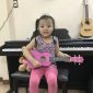 Hình ảnh học viên nhí Ukulele